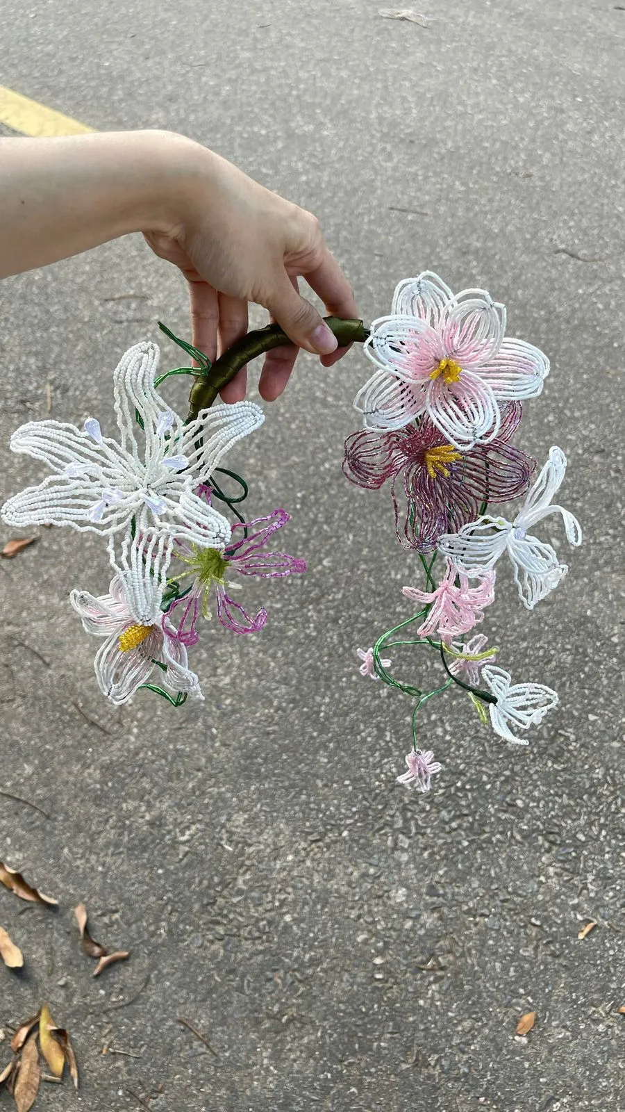 Cành hoa cườm rủ